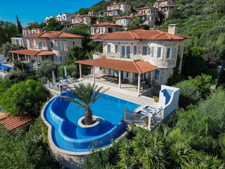 A luxuskert titka: felejtsd el az olcsó, rusztikus megoldásokat