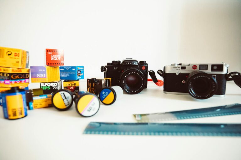 Miért vesznek egyre többen újra filmes fényképezőgépet a kezükbe?