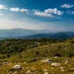 Így fedezhetjük fel Montenegró ismeretlen hegyvidékeit és kristálytiszta tavait